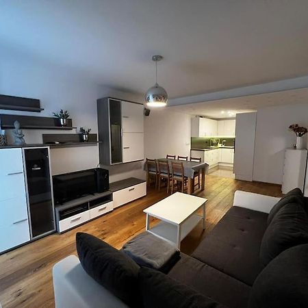 Porec, Tolle 3 Zi-Whg, Sehr Zentral, Top Zustand! Mit Internet Und W-Lan! Exterior foto