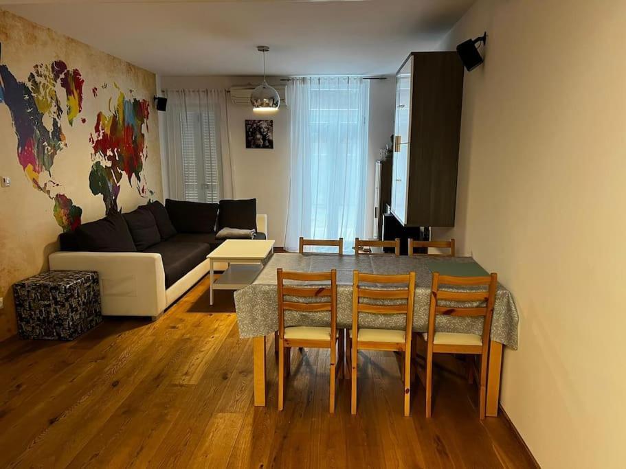 Porec, Tolle 3 Zi-Whg, Sehr Zentral, Top Zustand! Mit Internet Und W-Lan! Exterior foto