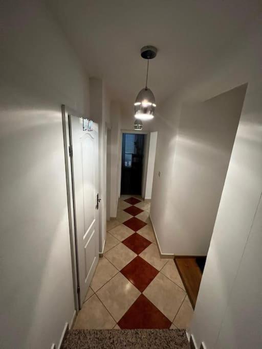 Porec, Tolle 3 Zi-Whg, Sehr Zentral, Top Zustand! Mit Internet Und W-Lan! Exterior foto